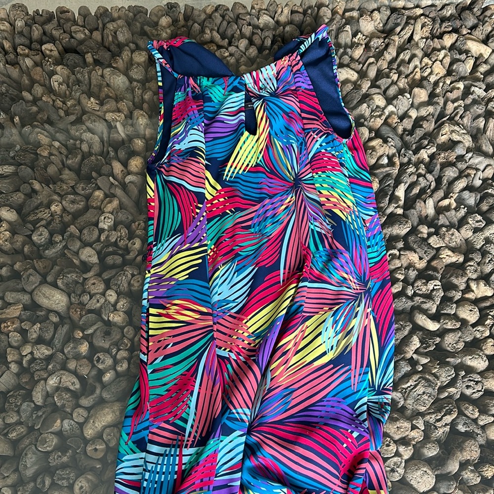 BCBGMaxazria / Multi-Colored Maxi Dress Belted / Right slit / Tie Back / XS
